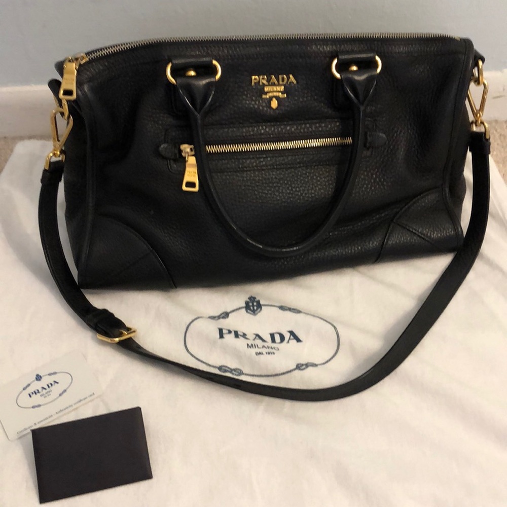 Prada Vit Daino bag Black pebbled leather.